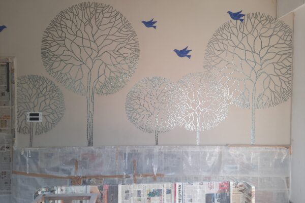 Handcrafted Thikri Art Wall & Counter Border by Yuvarti Craft Studio – Residential Interior Project